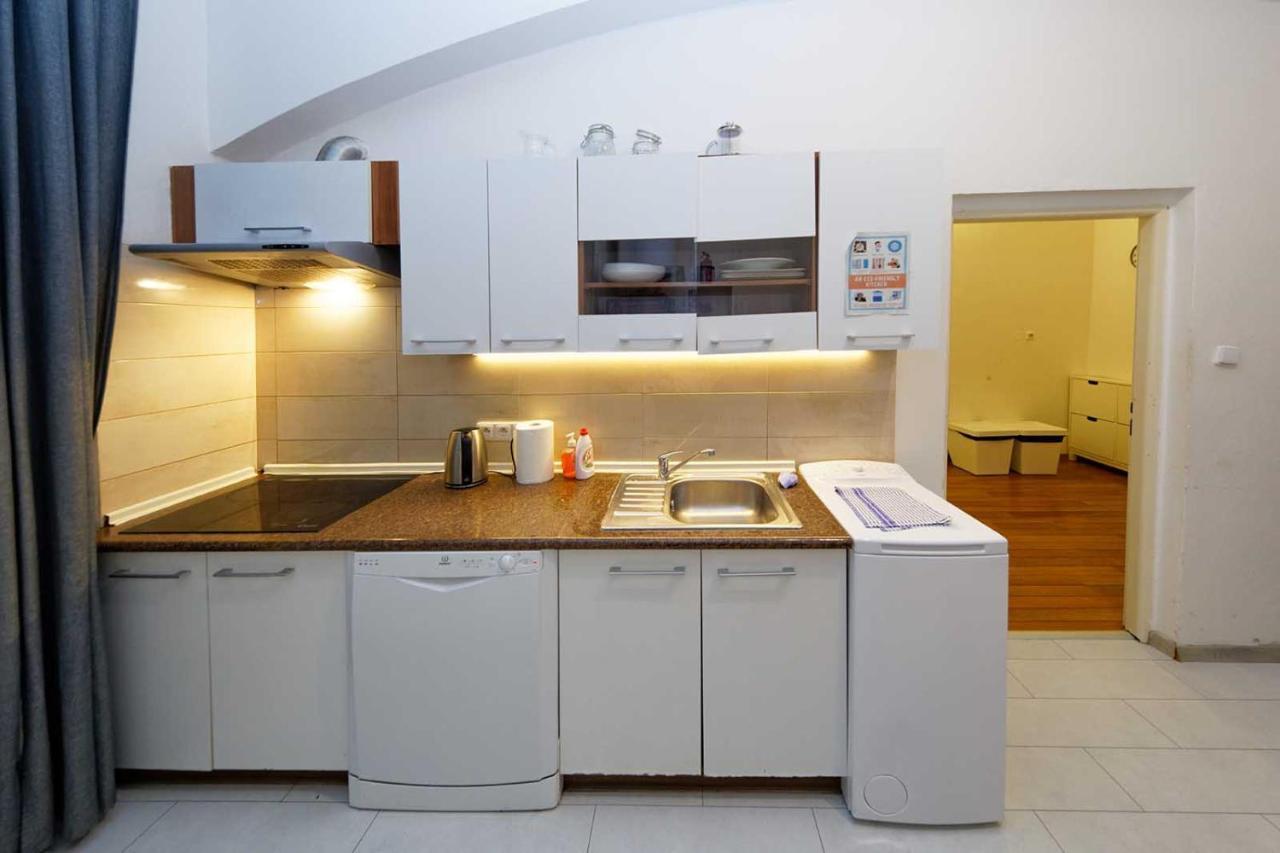 Apartment Americka 8 Prague Exterior photo